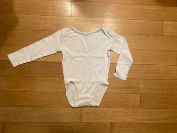 Bodies taille 98cm