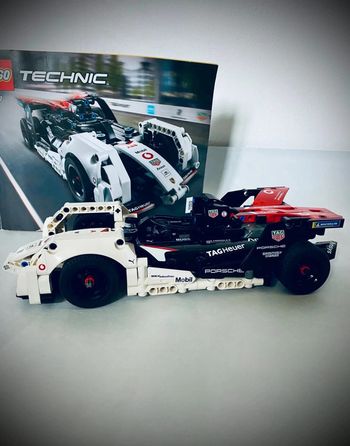 LEGO Techinc 42137 - Formula E Porsche 99X Electric - Complet avec notice