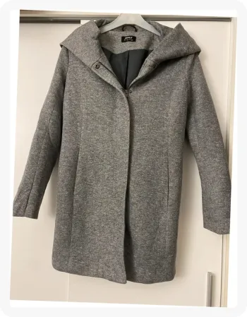 Manteau gris chiné avec grande capuche Only