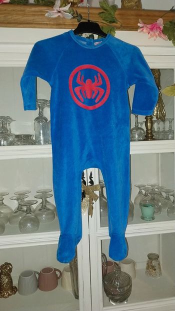 Dors bien/ pyjama/ grenouillère Spiderman by Marvel état neuf Taille 18 mois