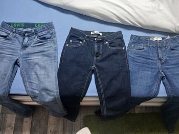 Lot jeans levis neuf