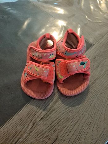 Sandale taille 21
