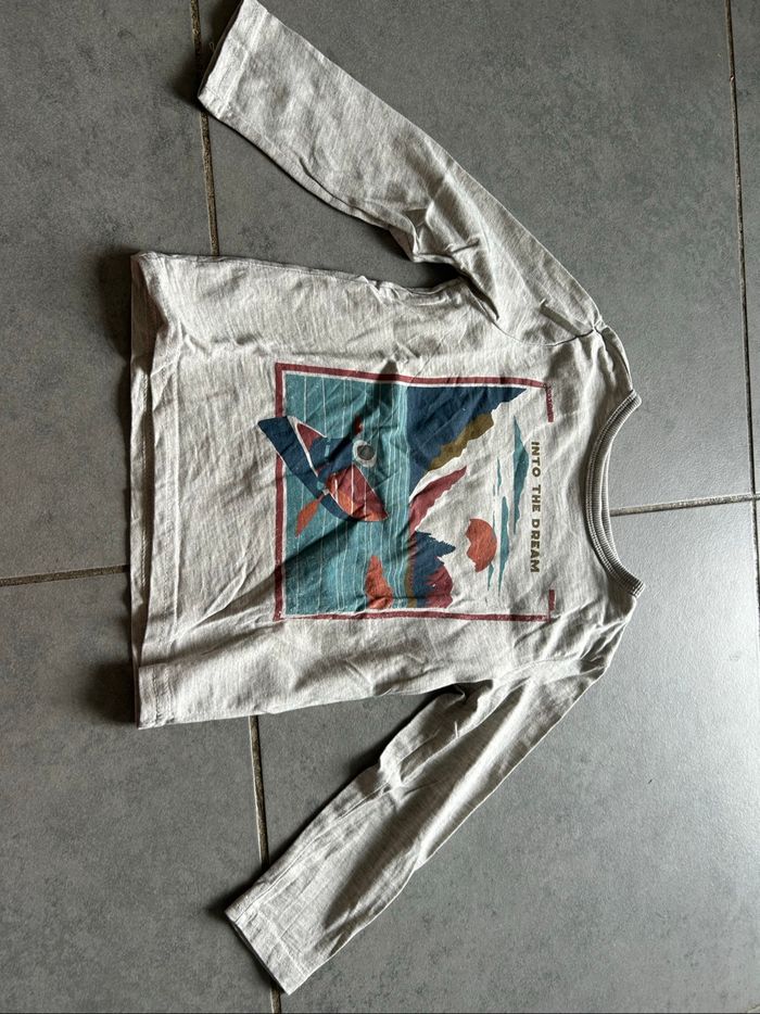 T-shirt
