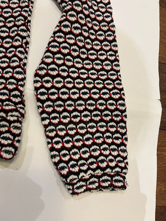 Pull manches longues à motifs  et noeud sur l’épaule noir blanc et rouge naf naf taille XS/34 - photo numéro 5