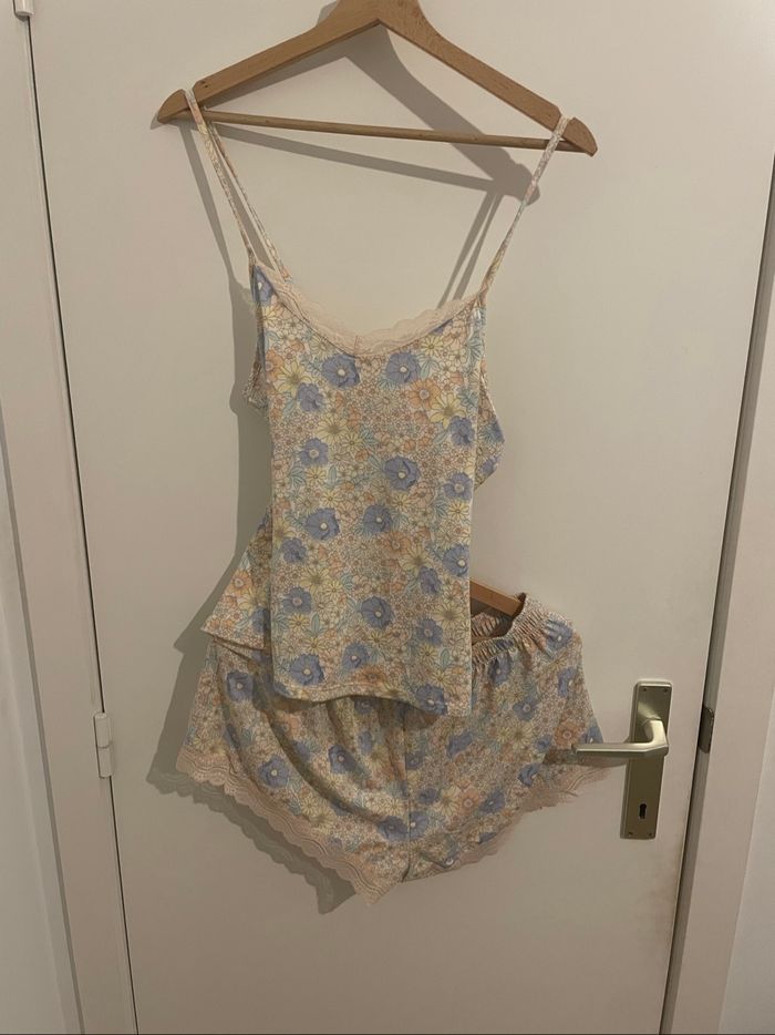 Ensemble pyjama fleuri Primark - photo numéro 3