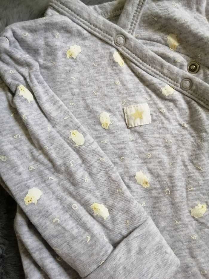 Pyjama 1 mois - photo numéro 2