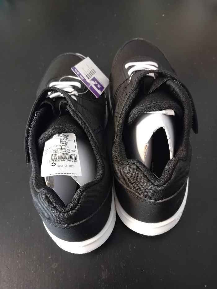 Baskets taille 34 neuves - photo numéro 3