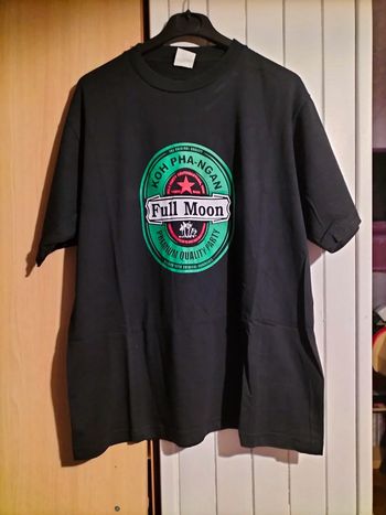 T-shirt kissmoon shop