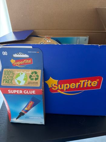 Super glue 