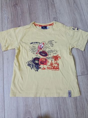 T-shirt jaune