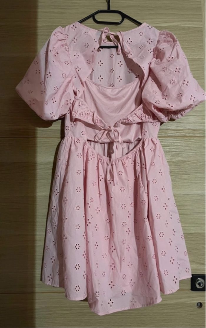 Robe broderie anglaise - photo numéro 2