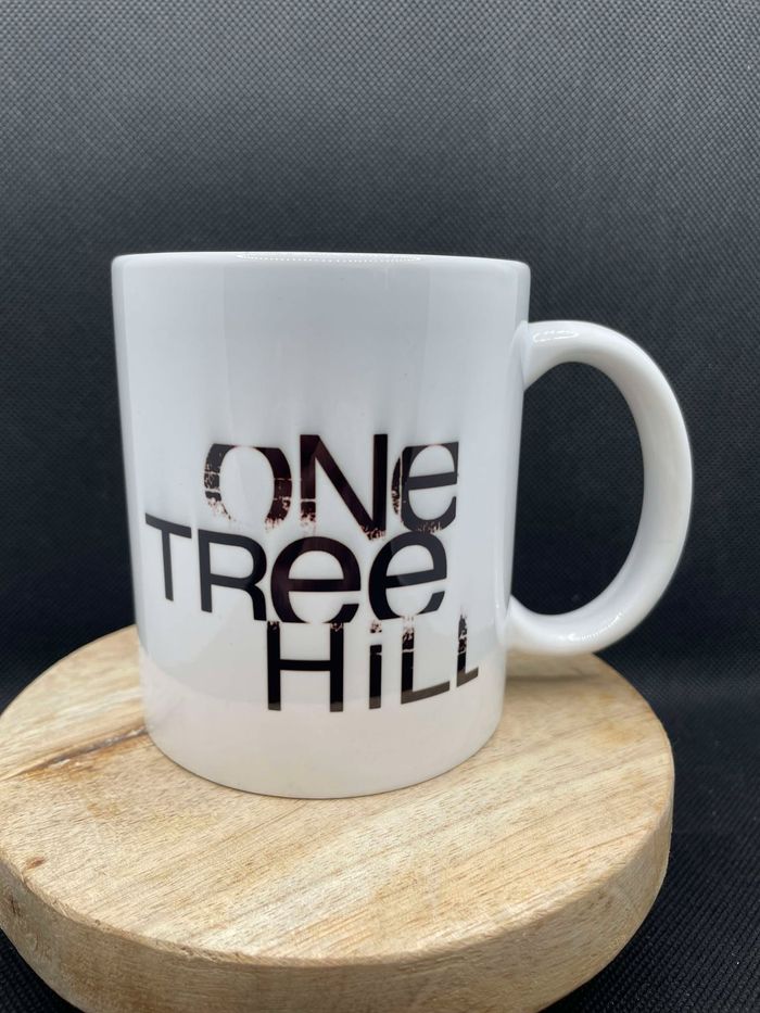 🏀 Mug One Tree Hill – Ravens - Les frères Scott 🖤 - photo numéro 2