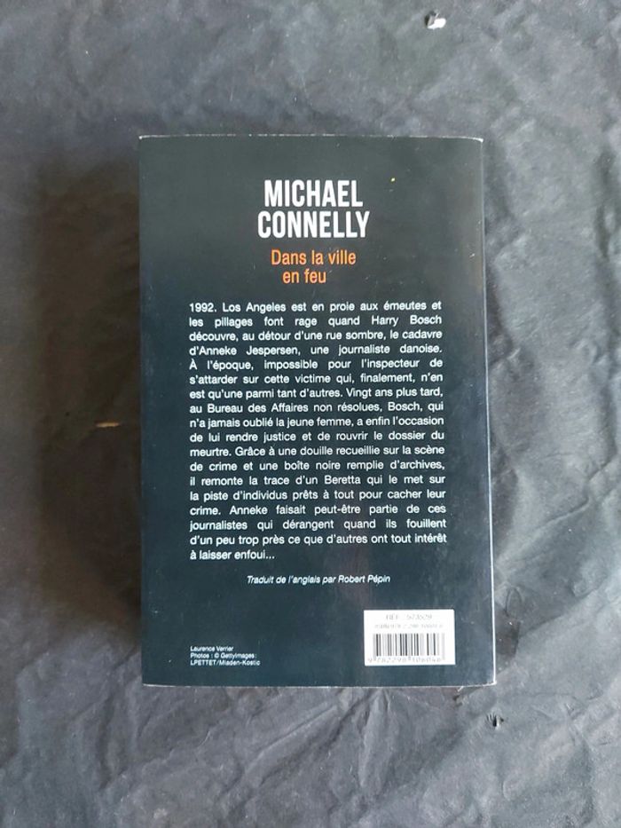 Dans la ville en feu - photo numéro 2