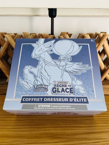 ETB règne de glace Pokémon