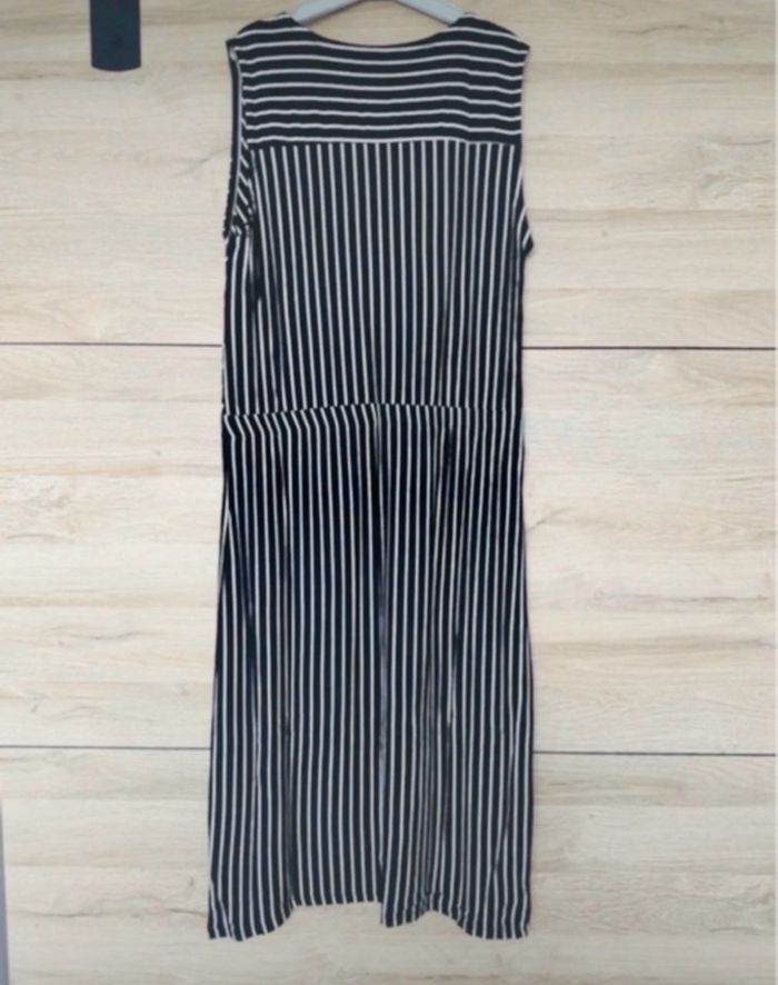 🌸 robe droite sans marque taille M🌸 - photo numéro 2