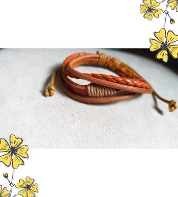Bracelet cuir camel tressé & lanières naturelles – style bohème mixte