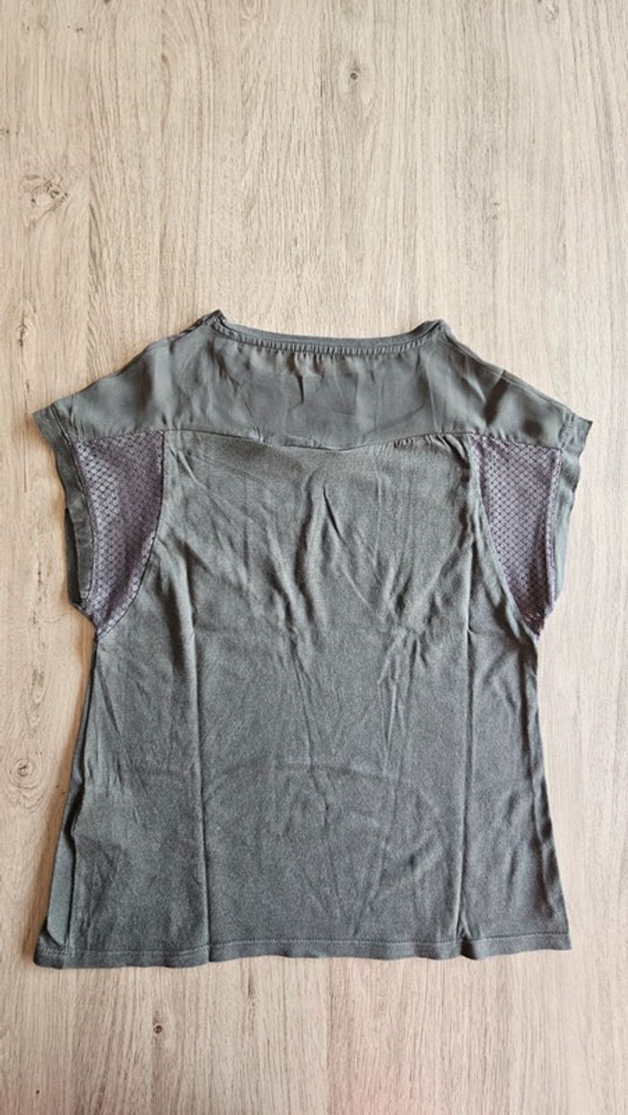 T-shirt vert foncé et semi transparence, taille XS, Naf Naf - photo numéro 3