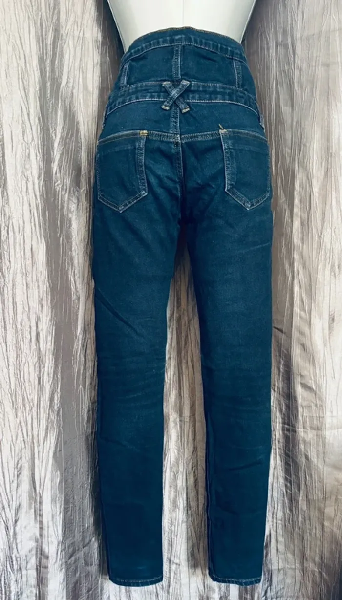 Superbe jean taille ultra haute slim Rose Player 40/L - photo numéro 2