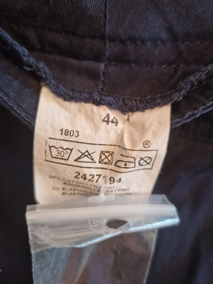 Pantacourt marine, 44, neuf - photo numéro 3