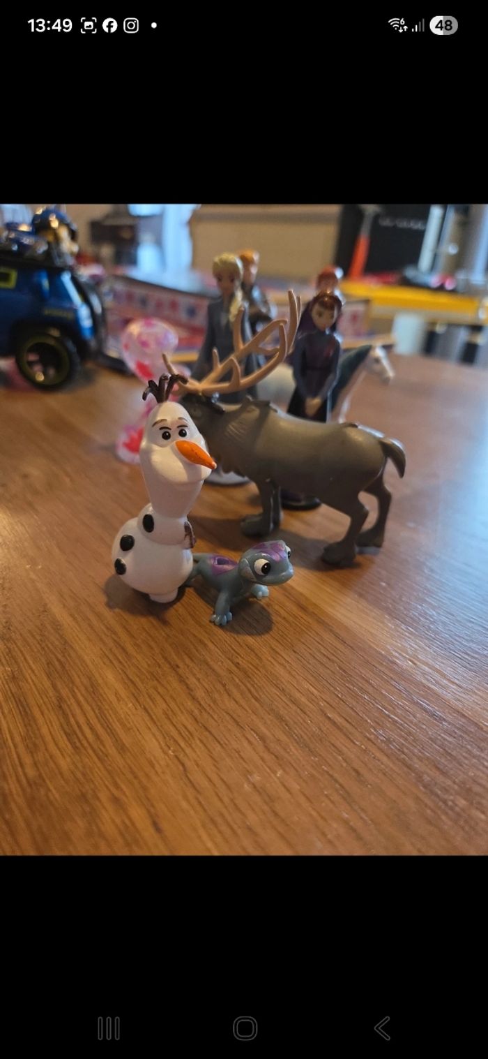 9 Figurines personnages de la reine des neiges 2 Disney - photo numéro 8