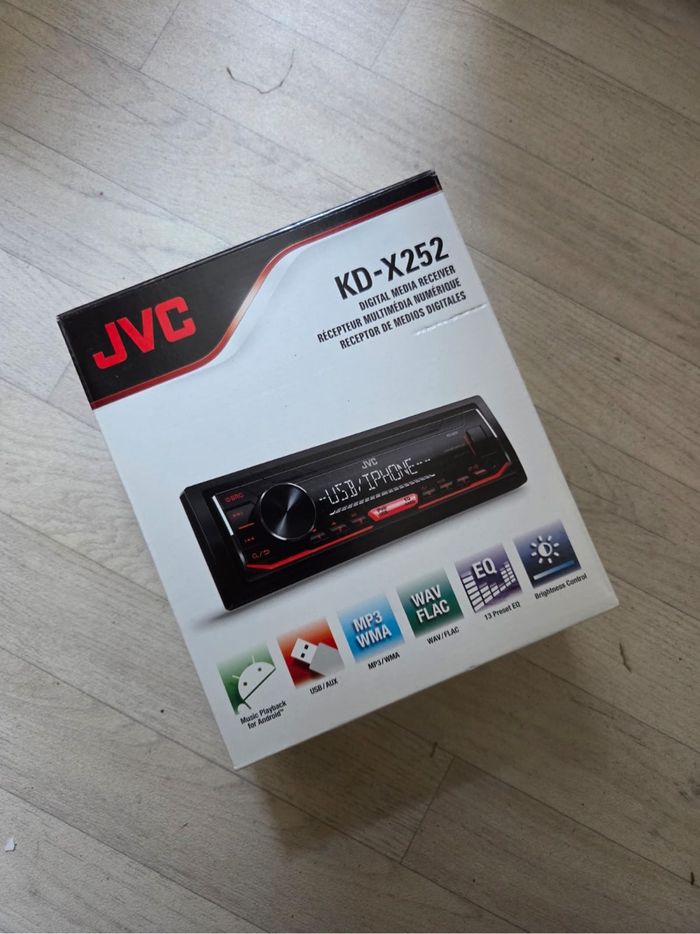 JVC KD-X252