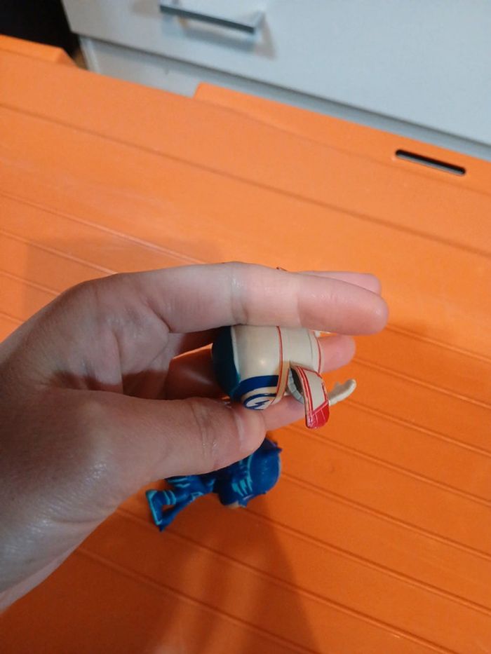 Pyjamask figurine yoyo et un robot - photo numéro 7