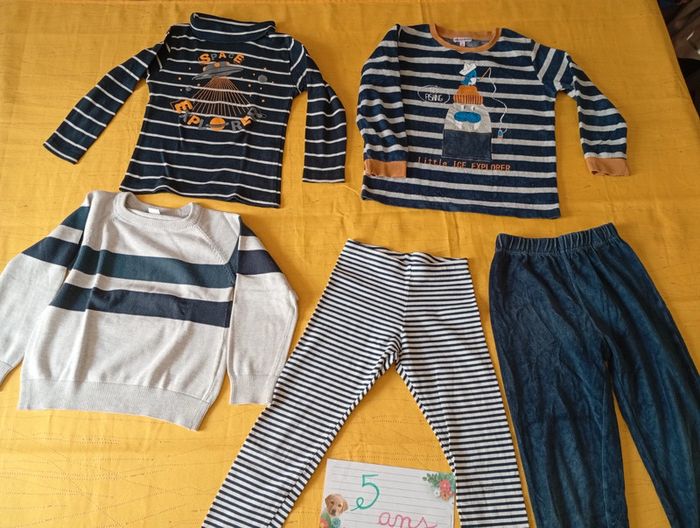 Lot 5 pièces dont pyjama 5 ans petit garçon