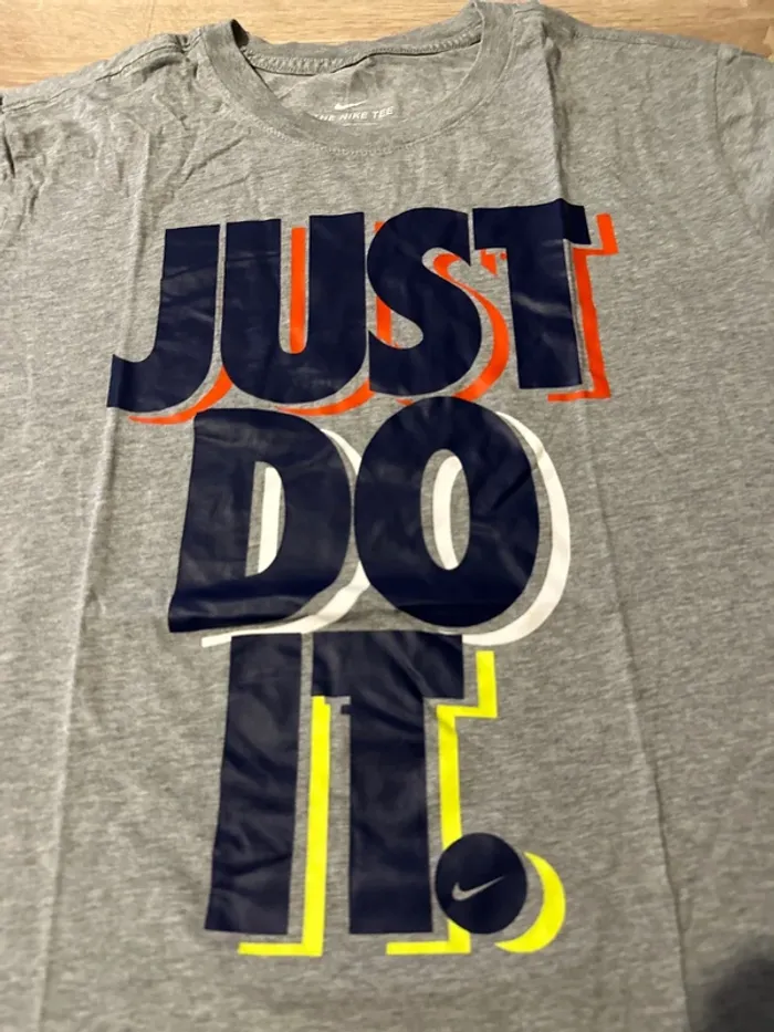 Teeshirt - photo numéro 2