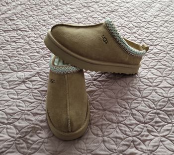 Pantoufles Ugg 37 neuves