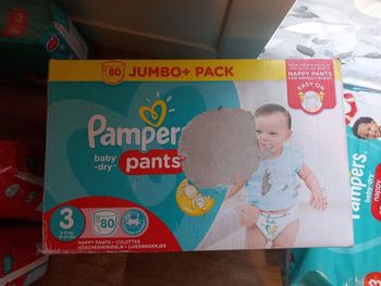 Carton de 8o couches taille 3