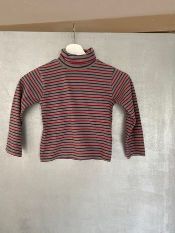 Sous-pull avec col roulé gris à rayures rouges bleues et violettes taille 3 - 4 ans