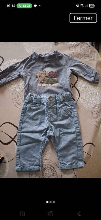 Ensemble pantalon et tee shirt