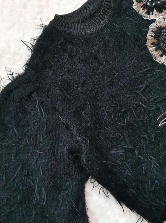 Authentique pull vintage année 80 noir angora broderie perles épaules bouffantes 38 M - photo numéro 2