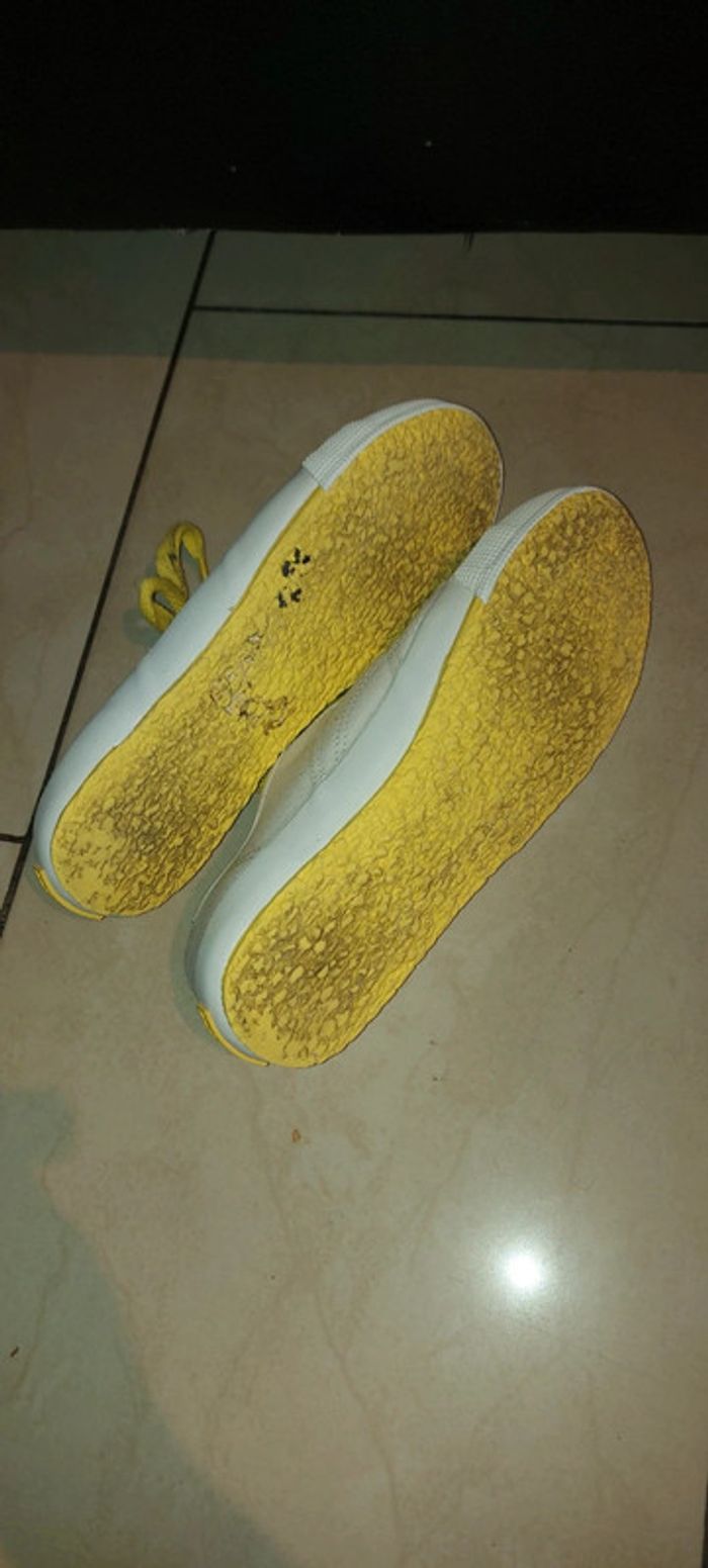 👟 Baskets Esprit blanches à lacets jaunes – Pointure 40 - photo numéro 8