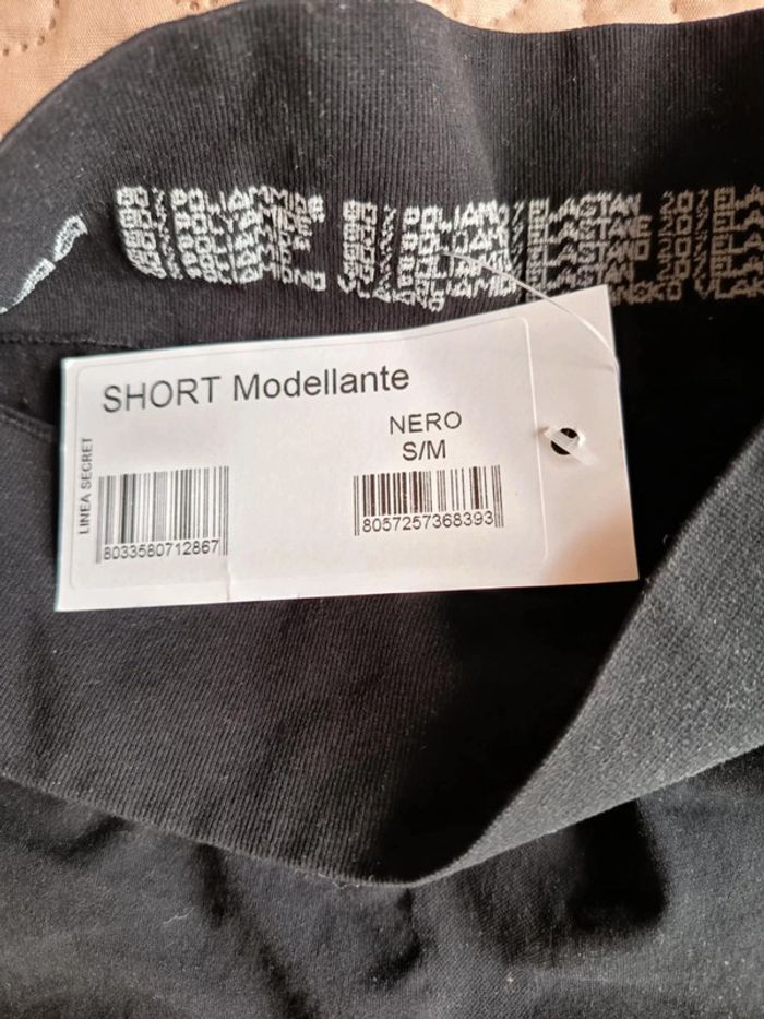 Short modelant. Marque bellissima. - photo numéro 3