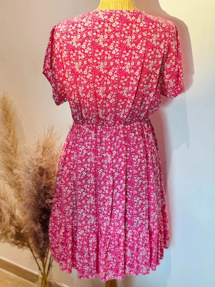 Belle robe midi rose et fleur blanche TU 36/42 - photo numéro 4