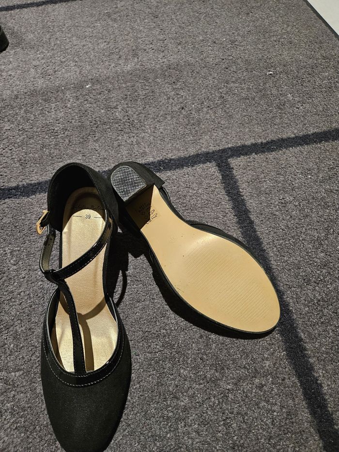 Chaussure vintage à talons - photo numéro 3