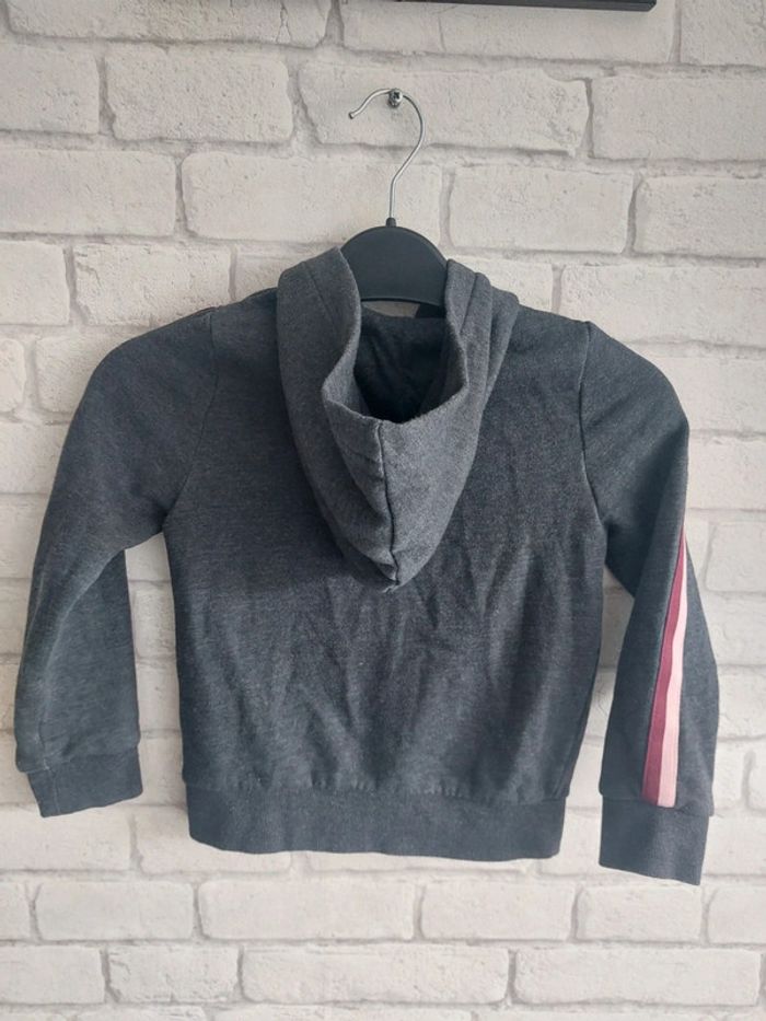Veste avec capuche H&M taille 6 ans - photo numéro 2