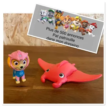 Idée Cadeau 🎁 Figurine Aqua Pups de Stella avec avec sa raie manta de la Pat Patrouille Paw Patrol