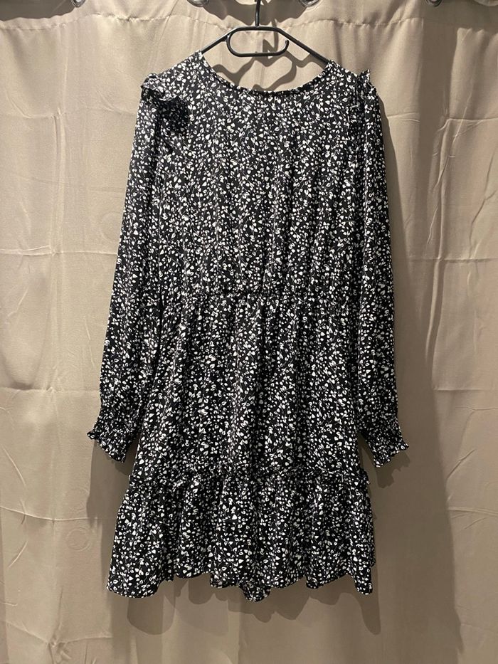 Robe noire et blanche - photo numéro 6