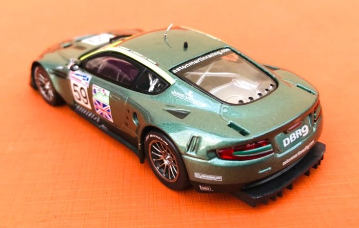Voiture miniature Aston Martin DBR9 (2005) Echelle : 1/43ème - photo numéro 4