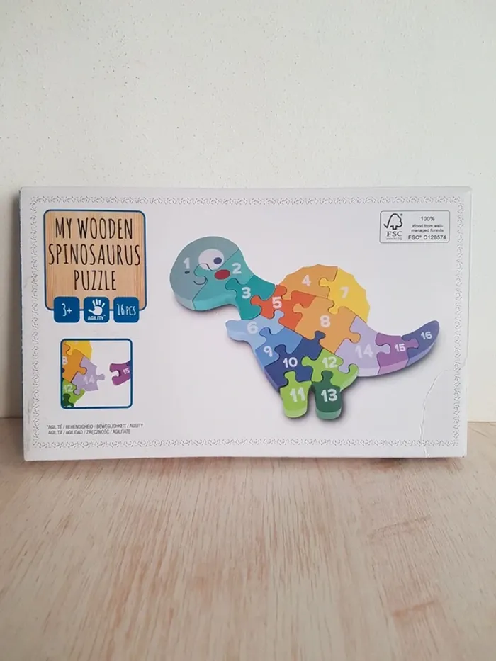 Puzzle spinosaure en bois chiffres et couleurs - photo numéro 2