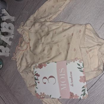 Body avec col 3 mois kiabi motif feuille