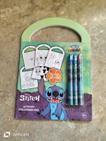 Disney 💜 Mini livret d activités Stitch avec crayons 