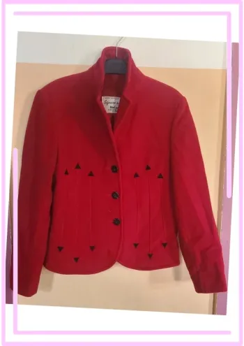 Veste rouge taille L