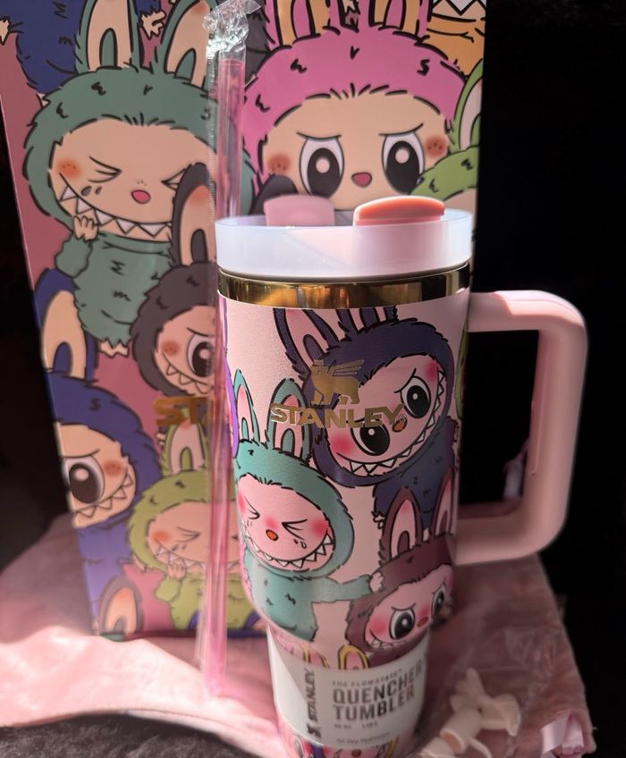 Gourde Stanley x labubu - photo numéro 4