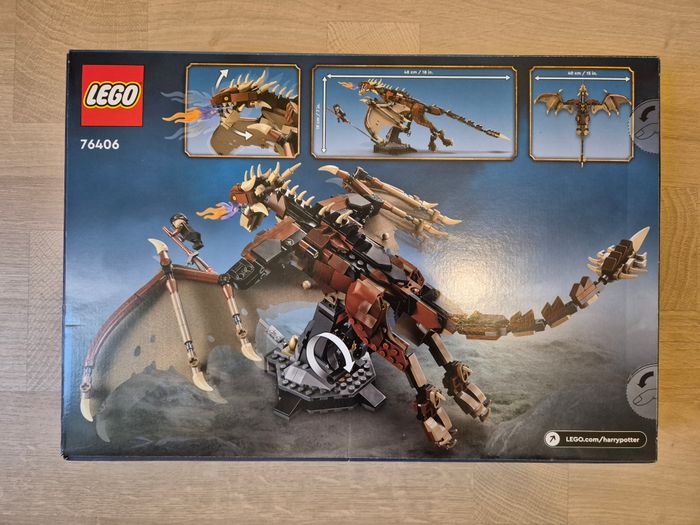 Boite de Lego 76406 Harry Potter Le Magyar à pointes - photo numéro 2
