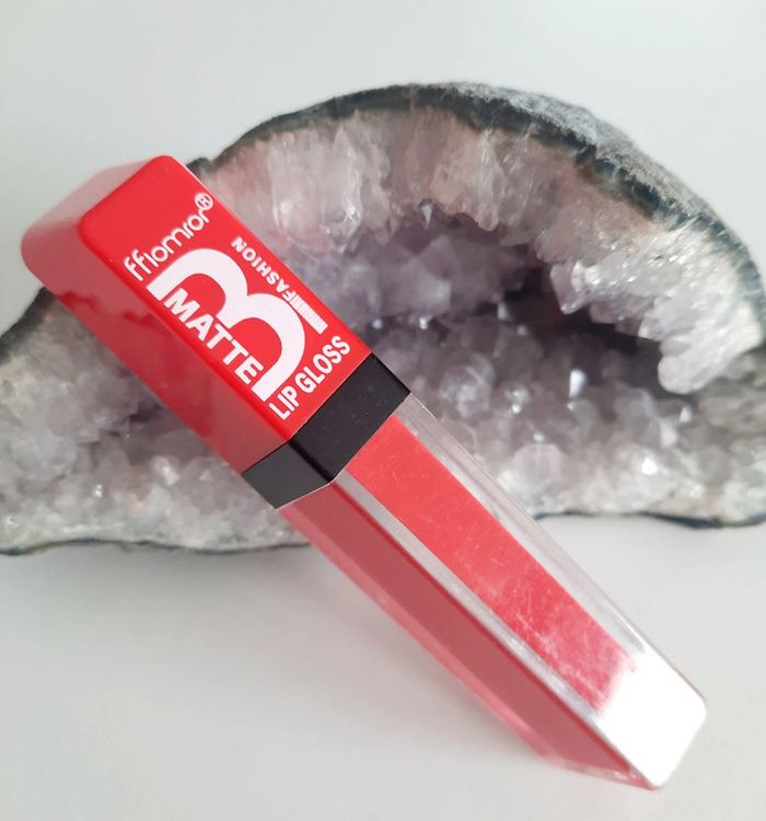 Gloss mat rouge neuf #lora11beaute