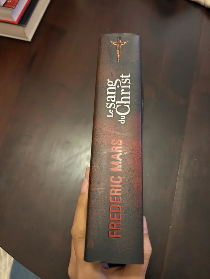 Livre le sang du Christ de Frédéric mars - photo numéro 3