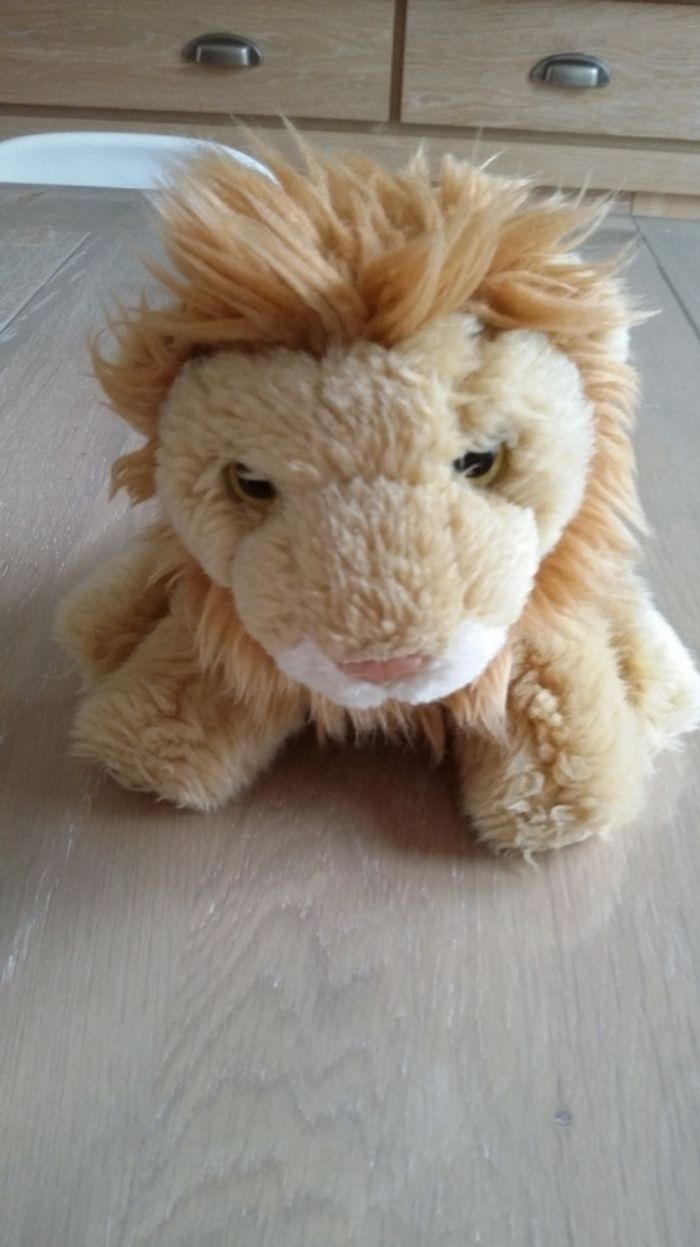 Peluche lion